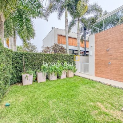 Casa de Condomínio com 890m², 5 quartos (sendo 5 suítes), 6 garagens, no bairro Jurerê Internacional em Florianópolis
