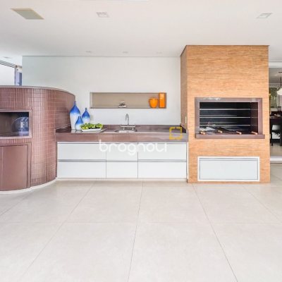 Casa de Condomínio com 890m², 5 quartos (sendo 5 suítes), 6 garagens, no bairro Jurerê Internacional em Florianópolis