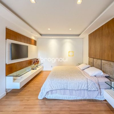 Casa de Condomínio com 890m², 5 quartos (sendo 5 suítes), 6 garagens, no bairro Jurerê Internacional em Florianópolis