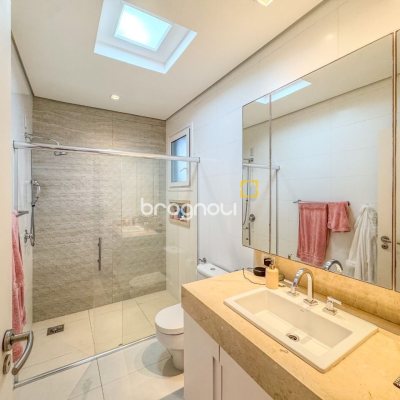 Casa de Condomínio com 890m², 5 quartos (sendo 5 suítes), 6 garagens, no bairro Jurerê Internacional em Florianópolis