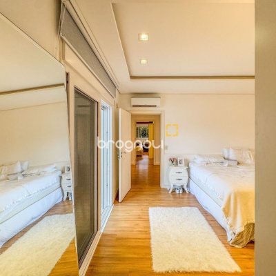 Casa de Condomínio com 890m², 5 quartos (sendo 5 suítes), 6 garagens, no bairro Jurerê Internacional em Florianópolis