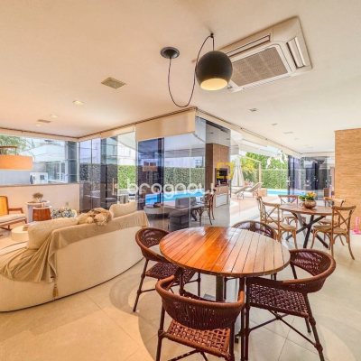 Casa de Condomínio com 890m², 5 quartos (sendo 5 suítes), 6 garagens, no bairro Jurerê Internacional em Florianópolis