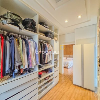 Casa de Condomínio com 890m², 5 quartos (sendo 5 suítes), 6 garagens, no bairro Jurerê Internacional em Florianópolis