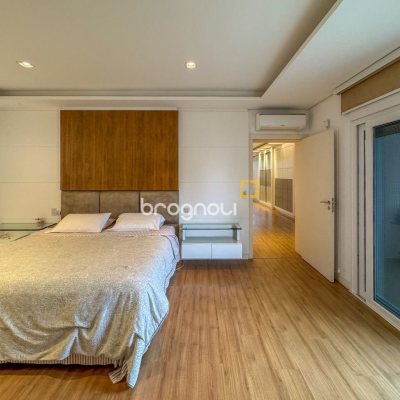 Casa de Condomínio com 890m², 5 quartos (sendo 5 suítes), 6 garagens, no bairro Jurerê Internacional em Florianópolis