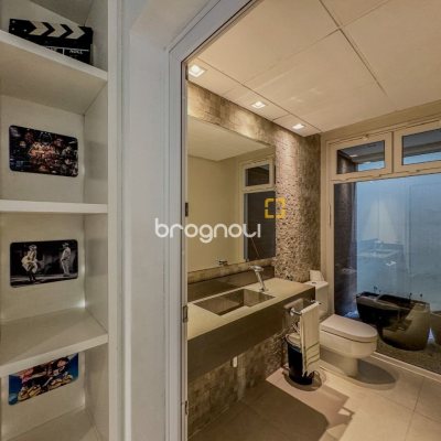 Casa de Condomínio com 890m², 5 quartos (sendo 5 suítes), 6 garagens, no bairro Jurerê Internacional em Florianópolis