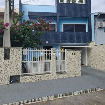 Casa com 150m², 4 quartos (sendo 2 suítes), 2 garagens, no bairro Vargem do Bom Jesus em Florianópolis