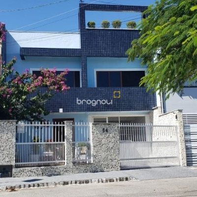 Casa com 150m², 4 quartos (sendo 2 suítes), 2 garagens, no bairro Vargem do Bom Jesus em Florianópolis