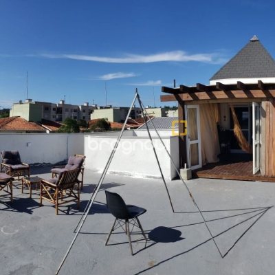 Casa com 150m², 4 quartos (sendo 2 suítes), 2 garagens, no bairro Vargem do Bom Jesus em Florianópolis