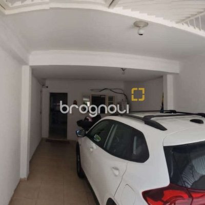 Casa com 150m², 4 quartos (sendo 2 suítes), 2 garagens, no bairro Vargem do Bom Jesus em Florianópolis