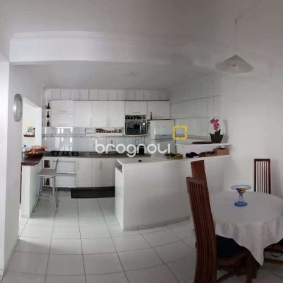 Casa com 150m², 4 quartos (sendo 2 suítes), 2 garagens, no bairro Vargem do Bom Jesus em Florianópolis