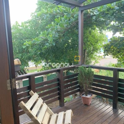 Casa com 157m², 3 quartos (sendo 1 suíte), 4 garagens, no bairro Campeche em Florianópolis