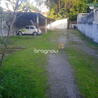 Terreno com 290m², no bairro Estreito em Florianópolis
