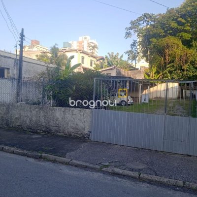 Terreno com 290m², no bairro Estreito em Florianópolis