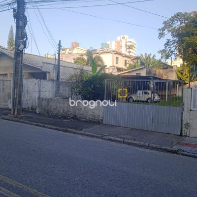 Terreno com 290m², no bairro Estreito em Florianópolis
