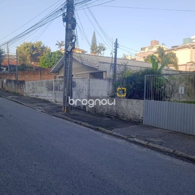 Terreno com 290m², no bairro Estreito em Florianópolis