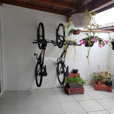 Casa com 86m², 3 quartos, 2 garagens, no bairro Bela Vista em Palhoça