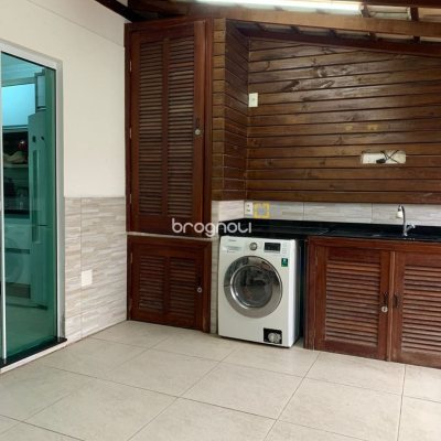 Casa de Condomínio com 59m², 2 quartos, 2 garagens, no bairro Forquilhas em São José