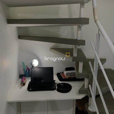 Casa de Condomínio com 59m², 2 quartos, 2 garagens, no bairro Forquilhas em São José