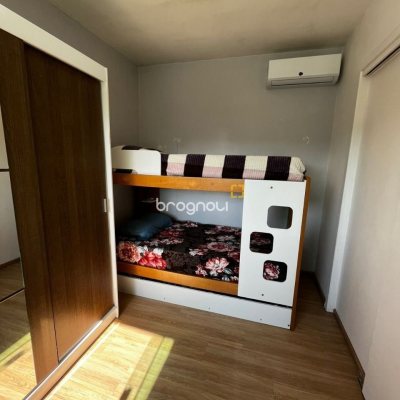 Casa de Condomínio com 59m², 2 quartos, 2 garagens, no bairro Forquilhas em São José