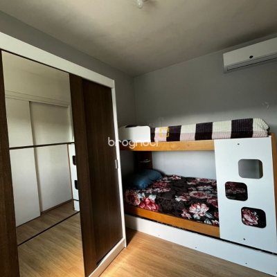 Casa de Condomínio com 59m², 2 quartos, 2 garagens, no bairro Forquilhas em São José