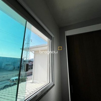 Casa de Condomínio com 59m², 2 quartos, 2 garagens, no bairro Forquilhas em São José