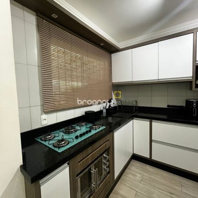 Casa de Condomínio com 59m², 2 quartos, 2 garagens, no bairro Forquilhas em São José