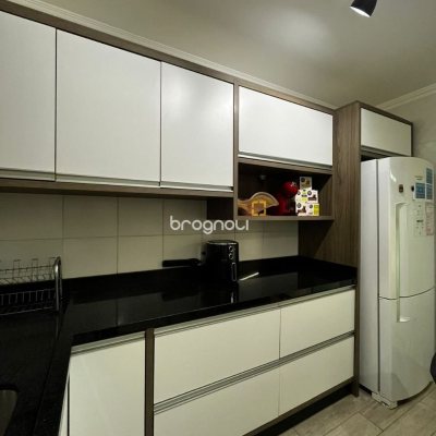 Casa de Condomínio com 59m², 2 quartos, 2 garagens, no bairro Forquilhas em São José