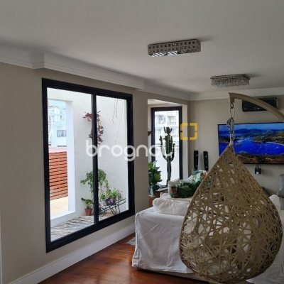 Cobertura com 132m², 5 quartos (sendo 1 suíte), 1 garagem, no bairro Estreito em Florianópolis