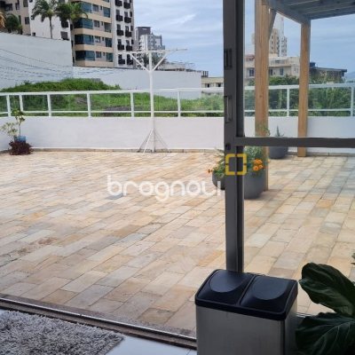 Cobertura com 132m², 5 quartos (sendo 1 suíte), 1 garagem, no bairro Estreito em Florianópolis