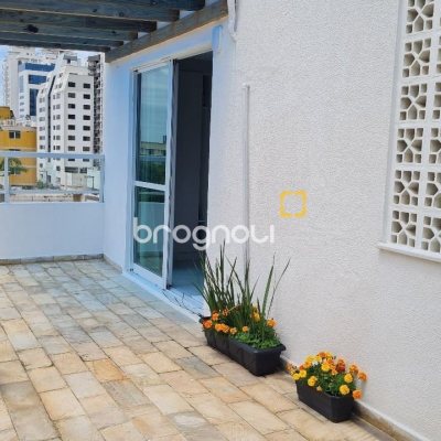 Cobertura com 132m², 5 quartos (sendo 1 suíte), 1 garagem, no bairro Estreito em Florianópolis