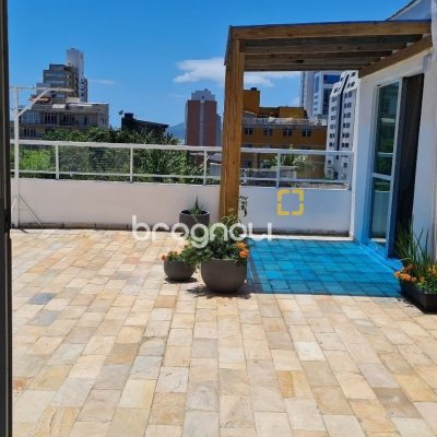 Cobertura com 132m², 5 quartos (sendo 1 suíte), 1 garagem, no bairro Estreito em Florianópolis