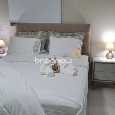 Cobertura com 132m², 5 quartos (sendo 1 suíte), 1 garagem, no bairro Estreito em Florianópolis