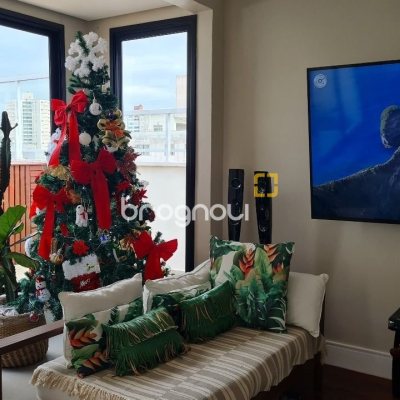 Cobertura com 132m², 5 quartos (sendo 1 suíte), 1 garagem, no bairro Estreito em Florianópolis