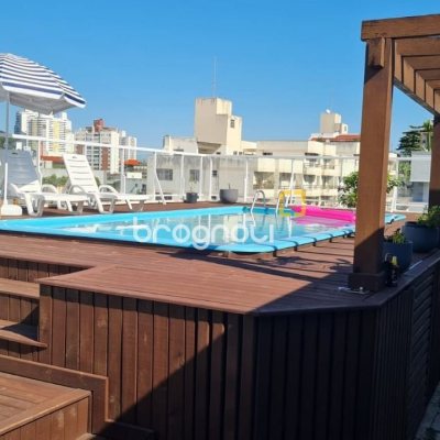 Cobertura com 132m², 5 quartos (sendo 1 suíte), 1 garagem, no bairro Estreito em Florianópolis