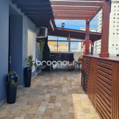 Cobertura com 132m², 5 quartos (sendo 1 suíte), 1 garagem, no bairro Estreito em Florianópolis
