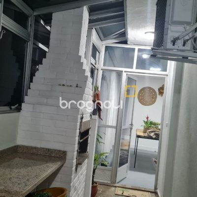 Cobertura com 132m², 5 quartos (sendo 1 suíte), 1 garagem, no bairro Estreito em Florianópolis