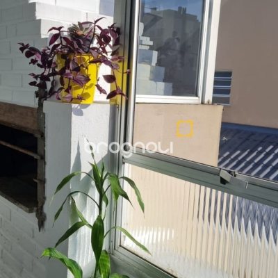 Cobertura com 132m², 5 quartos (sendo 1 suíte), 1 garagem, no bairro Estreito em Florianópolis