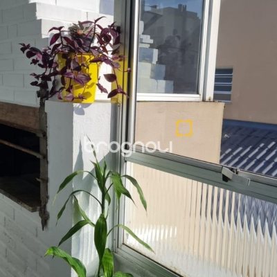 Cobertura com 132m², 5 quartos (sendo 1 suíte), 1 garagem, no bairro Estreito em Florianópolis