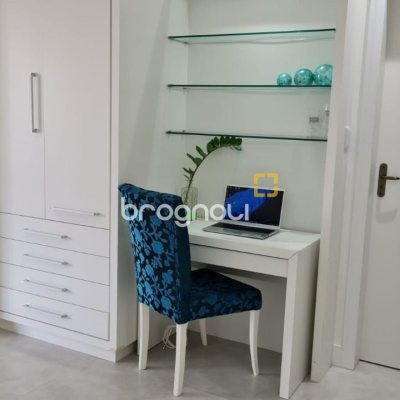 Cobertura com 132m², 5 quartos (sendo 1 suíte), 1 garagem, no bairro Estreito em Florianópolis