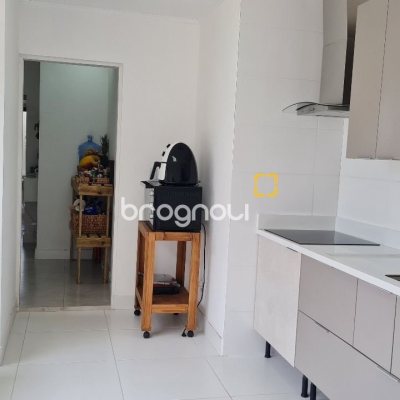 Cobertura com 132m², 5 quartos (sendo 1 suíte), 1 garagem, no bairro Estreito em Florianópolis