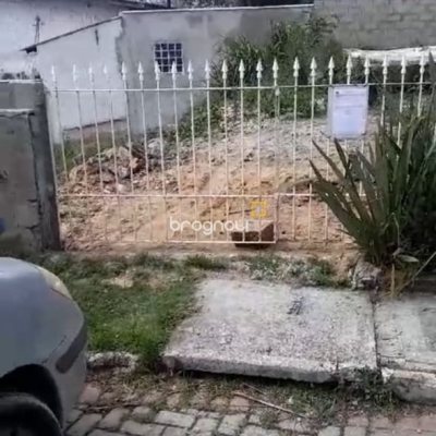 Terreno com 653m², no bairro Ponta de Baixo em São José