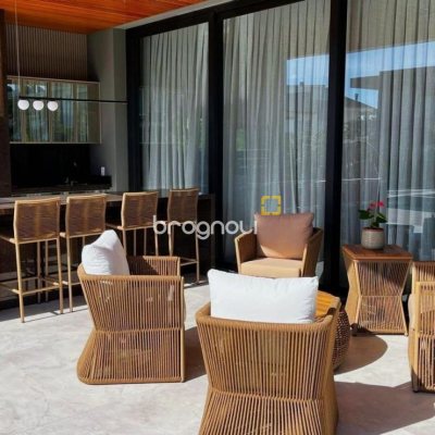 Casa de Condomínio com 600m², 4 quartos (sendo 4 suítes), 5 garagens, no bairro Jurerê Internacional em Florianópolis