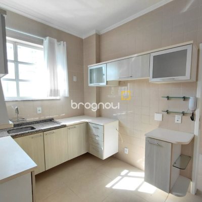 Apartamento com 147m², 4 quartos (sendo 1 suíte), 2 garagens, no bairro Centro em Florianópolis