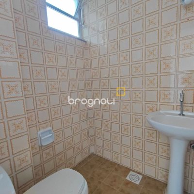 Apartamento com 147m², 4 quartos (sendo 1 suíte), 2 garagens, no bairro Centro em Florianópolis