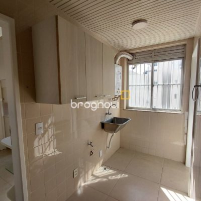 Apartamento com 147m², 4 quartos (sendo 1 suíte), 2 garagens, no bairro Centro em Florianópolis