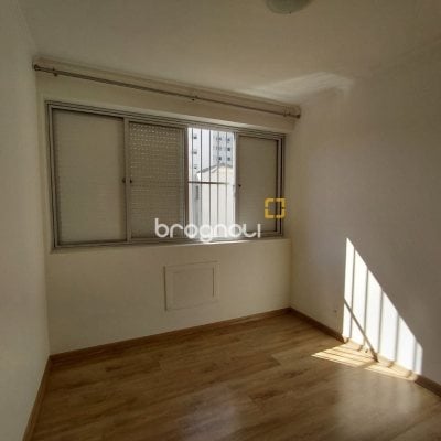 Apartamento com 147m², 4 quartos (sendo 1 suíte), 2 garagens, no bairro Centro em Florianópolis