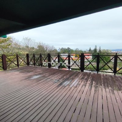 Casa com 224m², 6 quartos (sendo 2 suítes), 5 garagens, no bairro Agronômica em Florianópolis