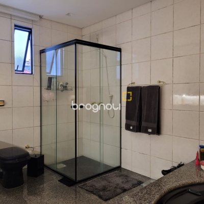 Casa com 232m², 4 quartos (sendo 1 suíte), 4 garagens, no bairro Saco dos Limões em Florianópolis