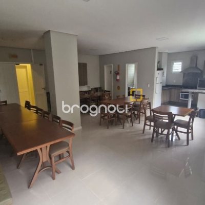 Apartamento com 79m², 3 quartos (sendo 1 suíte), 2 garagens, no bairro Córrego Grande em Florianópolis