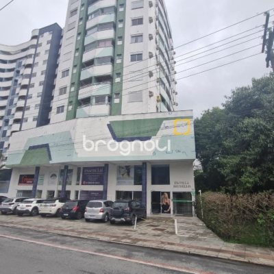 Apartamento com 79m², 3 quartos (sendo 1 suíte), 2 garagens, no bairro Córrego Grande em Florianópolis